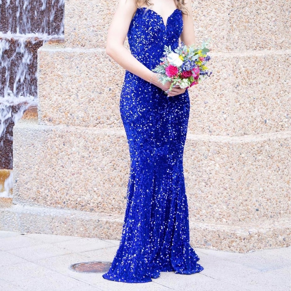 Portia and Scarlett cobalt blue prom dress size 4